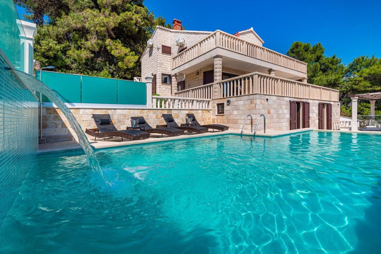 Villa Kadena - Luxury Seaside Villa With Private Heated Pool Selca  Экстерьер фото