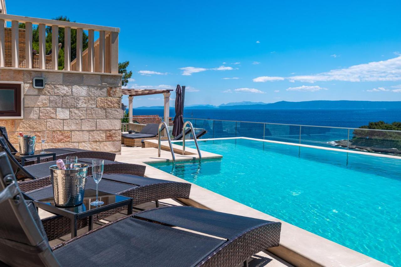 Villa Kadena - Luxury Seaside Villa With Private Heated Pool Selca  Экстерьер фото