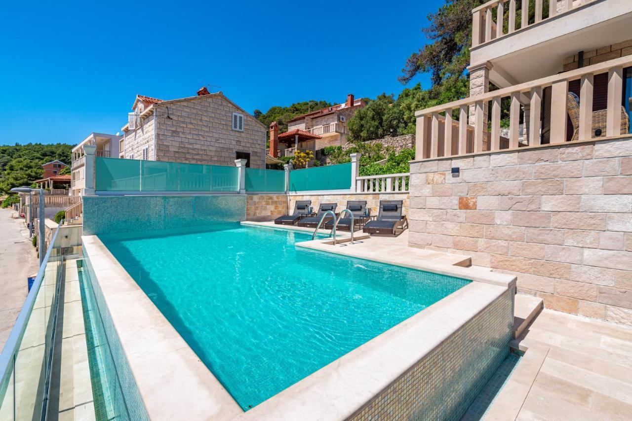 Villa Kadena - Luxury Seaside Villa With Private Heated Pool Selca  Экстерьер фото